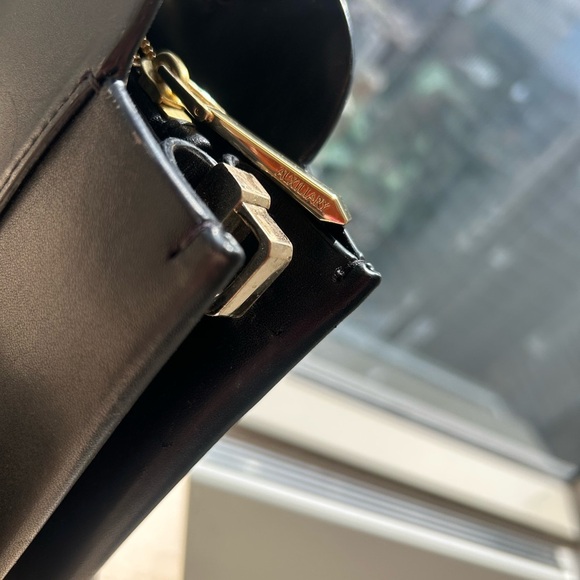 NOT FOR SALE CAN’T DELETE NWOT sold out Black Satchel - Picture 5 of 15